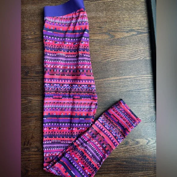 Women’s Nike Size Medium long pant pair - Picture 3 of 7